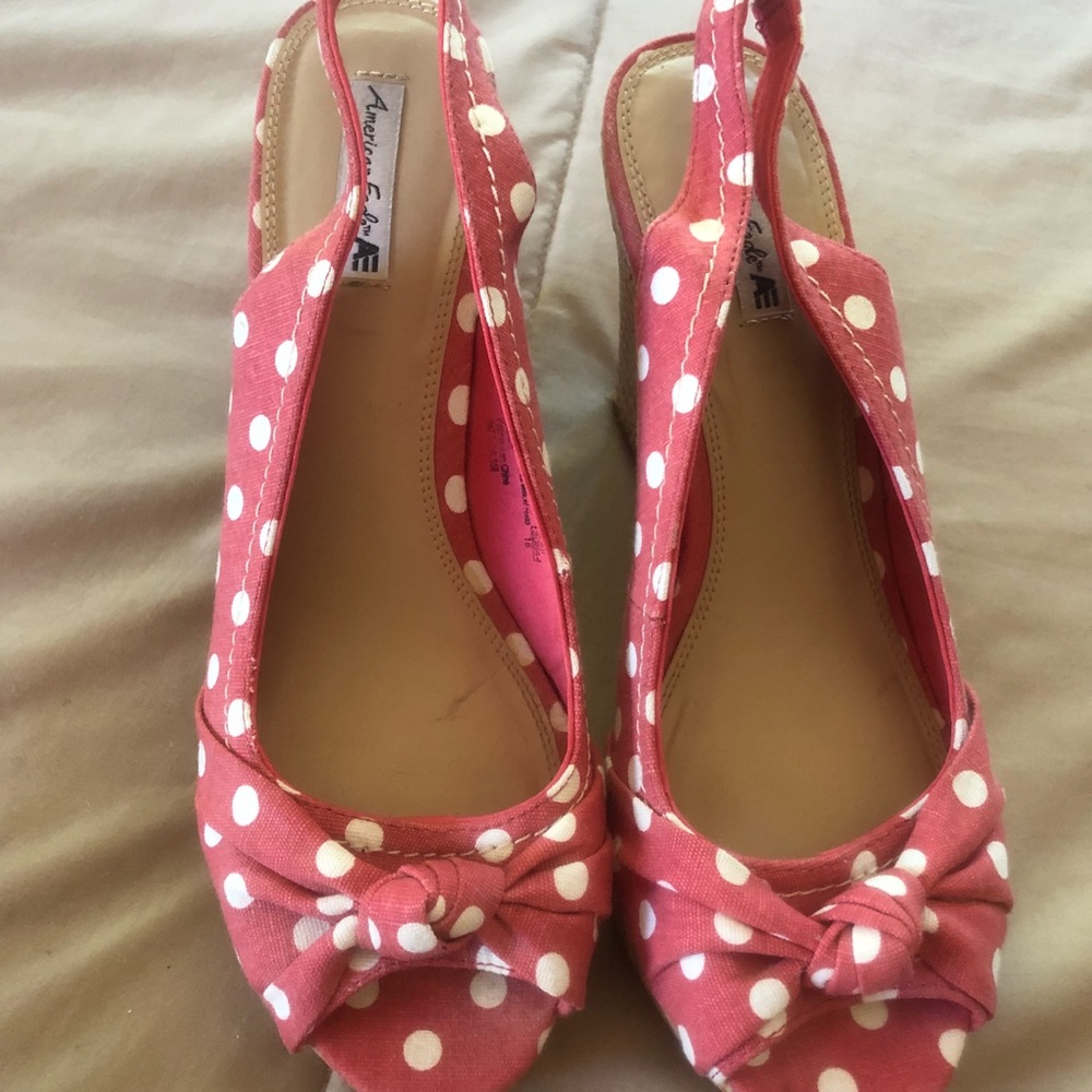 Retro polka dot wedges